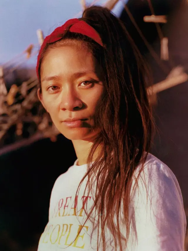 6 Potret Chloe Zhao, Wanita Asia Pertama Peraih Piala Oscar Sutradara Terbaik