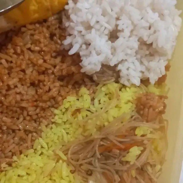 6 Potret Nasi Jadi Pengganti Lauk Pendamping Ini Bikin Geleng Kepala