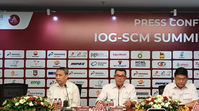 Deputi Dukungan Bisnis SKK Migas Rudi Satwiko  dalam sesi konferensi pers di Kantor SKK Migas, Jakarta, Senin (6/5/2024). (Maulandy/Liputan6.com)