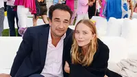 Mary-Kate Olsen Resmi Menikah dengan Olivier Sarkozy [foto: Hello Magazine]