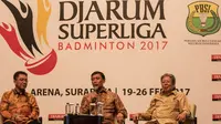 Ketua Umum PBSI, Wiranto, menjadi pembicara pada jumpa pers Djarum Superliga Badminton 2017 di Hotel Kempinski, Jakarta, Rabu (11/1/2017). (Bola.com/Vitalis Yogi Trisna) 