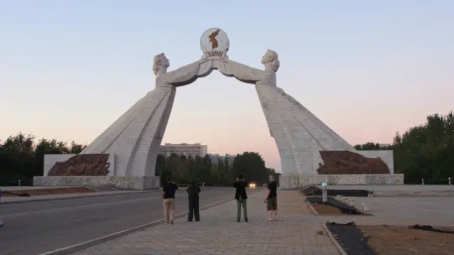 Monumen penyatuan Korea. (Sumber NK News)