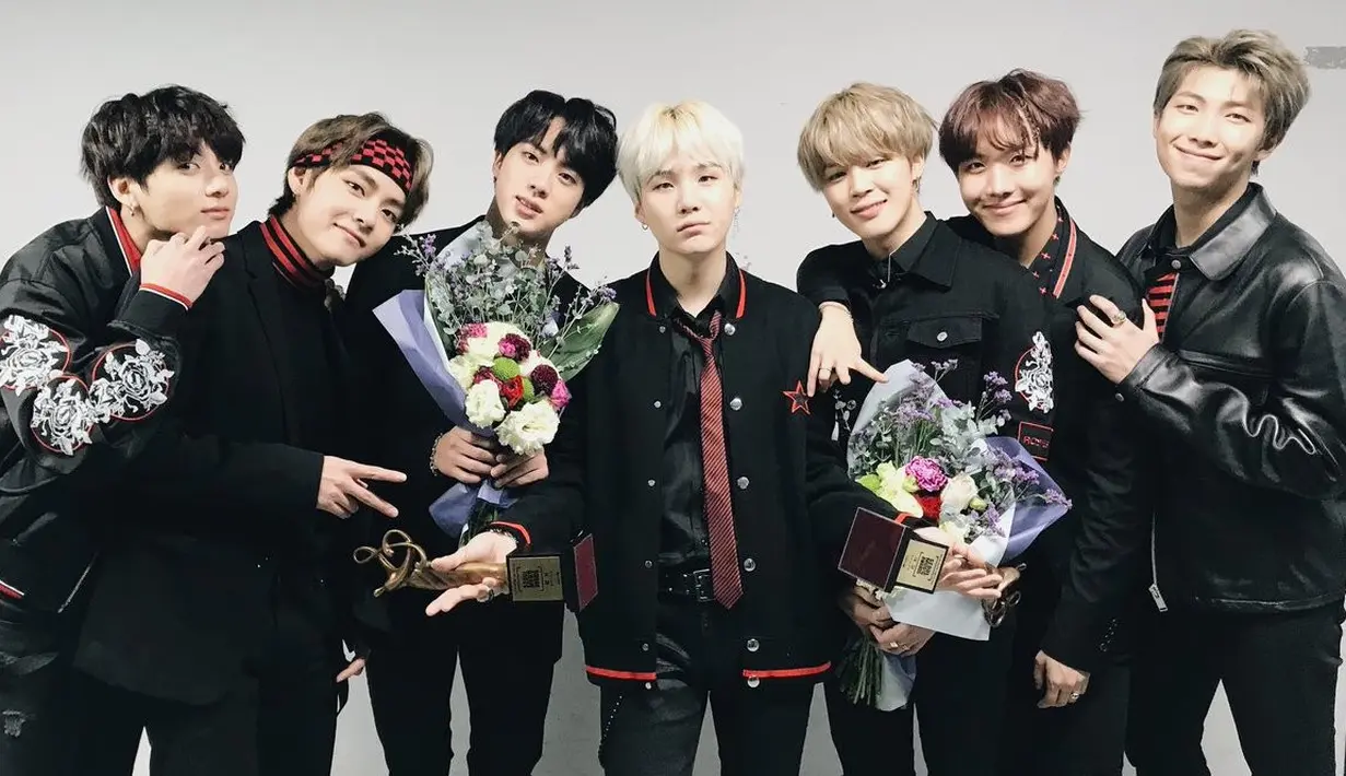 Sebenarnya kabar BTS dan Shawn Mendes bukan berita baru bagi para penggemar. Pasalnya BTS pernah mengungkapkan jika mereka igin berkolaborasi dengan Shawn Mendes. (Foto: Soompi.com)