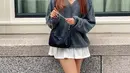 Gaya kasual Khushi pun kerap mencuri perhatian netizen. Terlebih, dirinya lebih sering tampil menggunakan busana kasual namun tetap stylish. (Liputan6.com/IG/@khushi05k)