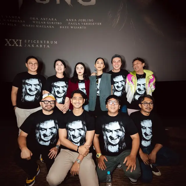 Baim Wong dan para pemain film Lembayung. (Foto: Dok. Instagram @baimwong)