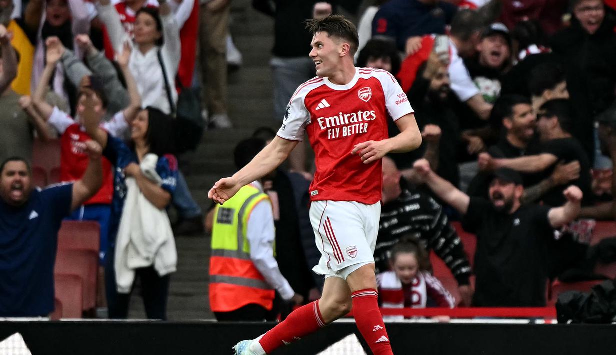 Kontribusi besar Gyökeres juga menjaga asa The Gunners dalam perburuan gelar. Arsenal kini memimpin persaingan di papan atas klasemen dengan keunggulan enam poin atas rival terdekat, Manchester City, yang masih menyisakan dua pertandingan. (AFP/Ben Stansall)