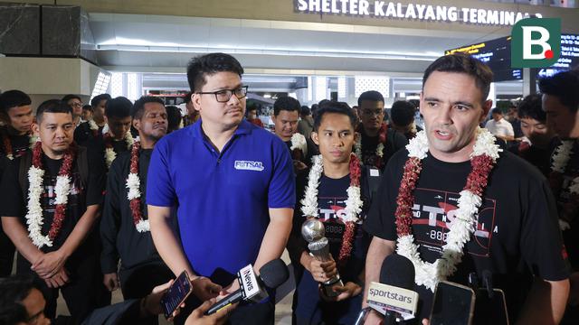 Foto: Suasana Penyambutan Timnas Futsal Indonesia Saat Tiba di Tanah Air