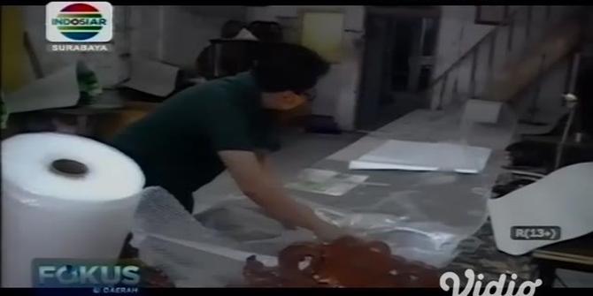 VIDEO: Omzet Perajin Tas di Sidoarjo Turun Imbas Corona COVID-19