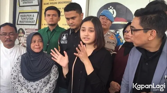 Cabut Laporan, Ini 5 Potret Haru Pertemuan Syifa Hadju dan Orangtua Pelaku Pengancam