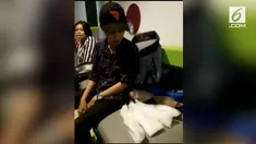 Sebanyak 8 orang wanita asal Malaysia ditangkap petugas gabungan bea dan cukai bandara Soekarno-Hatta, karena membawa sabu-sabu di dalam bra dan pembalut.
