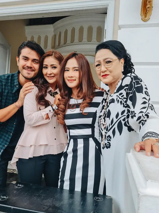 Debby Cynthia Dewi (Foto: Instagram/@debbiecynthiadewi)