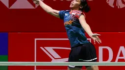 Gregoria Mariska Tunjung hanya membutuhkan waktu 25 menit untuk menaklukkan Anupama Upadhyaya dua set langsung 21-12, 21-5. (Liputan6.com/Herman Zakharia)