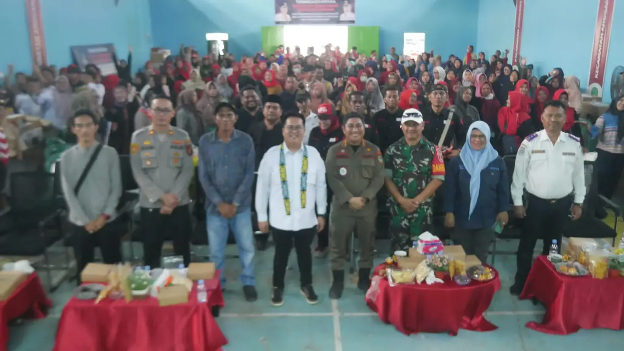 Hadiri Rembug Nelayan di Muara Badak, Wabup Kukar Rendi Solihin Salurkan Bantuan Perikanan