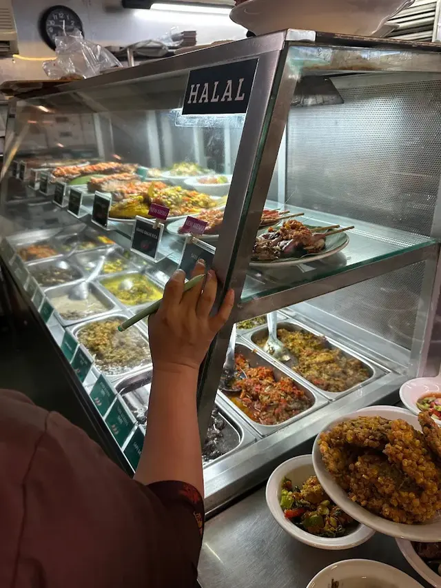 16 Rekomendasi Tempat Makan Enak di Sekitar SCBD Jaksel 2025, Lengkap dengan Menu, Lokasi dan Harga