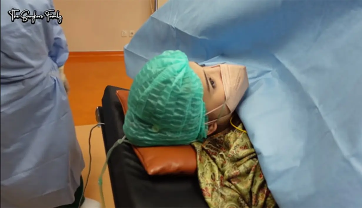 Zaskia Sungkar dan Irwansyah (Youtube/The Sungkar Family)