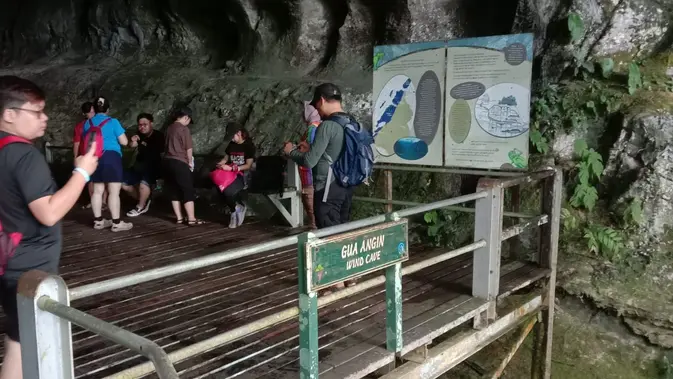 <p>Suasana di dalam Gua Angin di Mulu, Sarawak, Malaysia. (Liputan6.com/Muhammad Ali)</p>