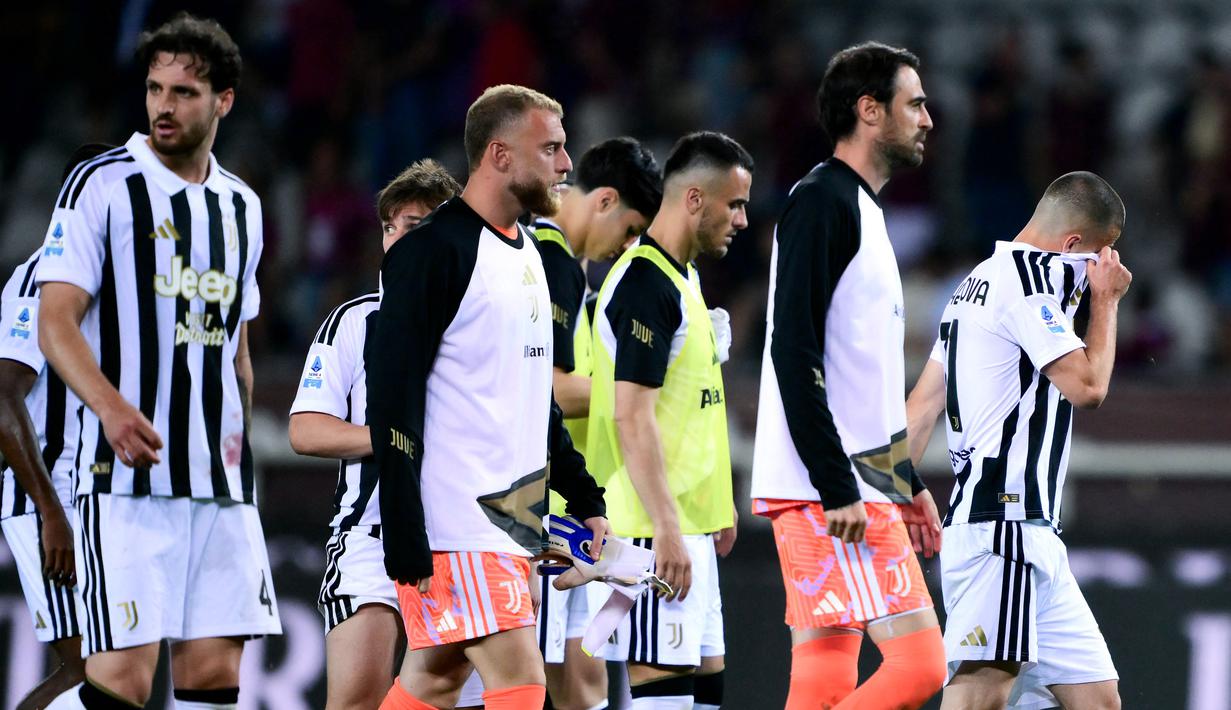 Laga sengit bertajuk Derby della Mole ini sekaligus menutup peluang Juventus untuk menembus posisi empat besar klasemen akhir. Juventus berada tepat satu tingkat di bawahnya, yakni di posisi keenam dengan torehan 69 poin. (AFP/Marco Bertorello)