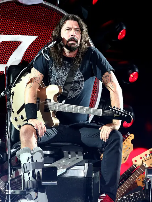 Menanggapi pengumuman mengejutkan tersebut, Dave Grohl sang vokalis Foo Fighters mengatakan bahwa sesungguhnya album ‘Saint Cecilia’ ini awalnya untuk menandai akhir dari tur global mereka. (Bintang/EPA)