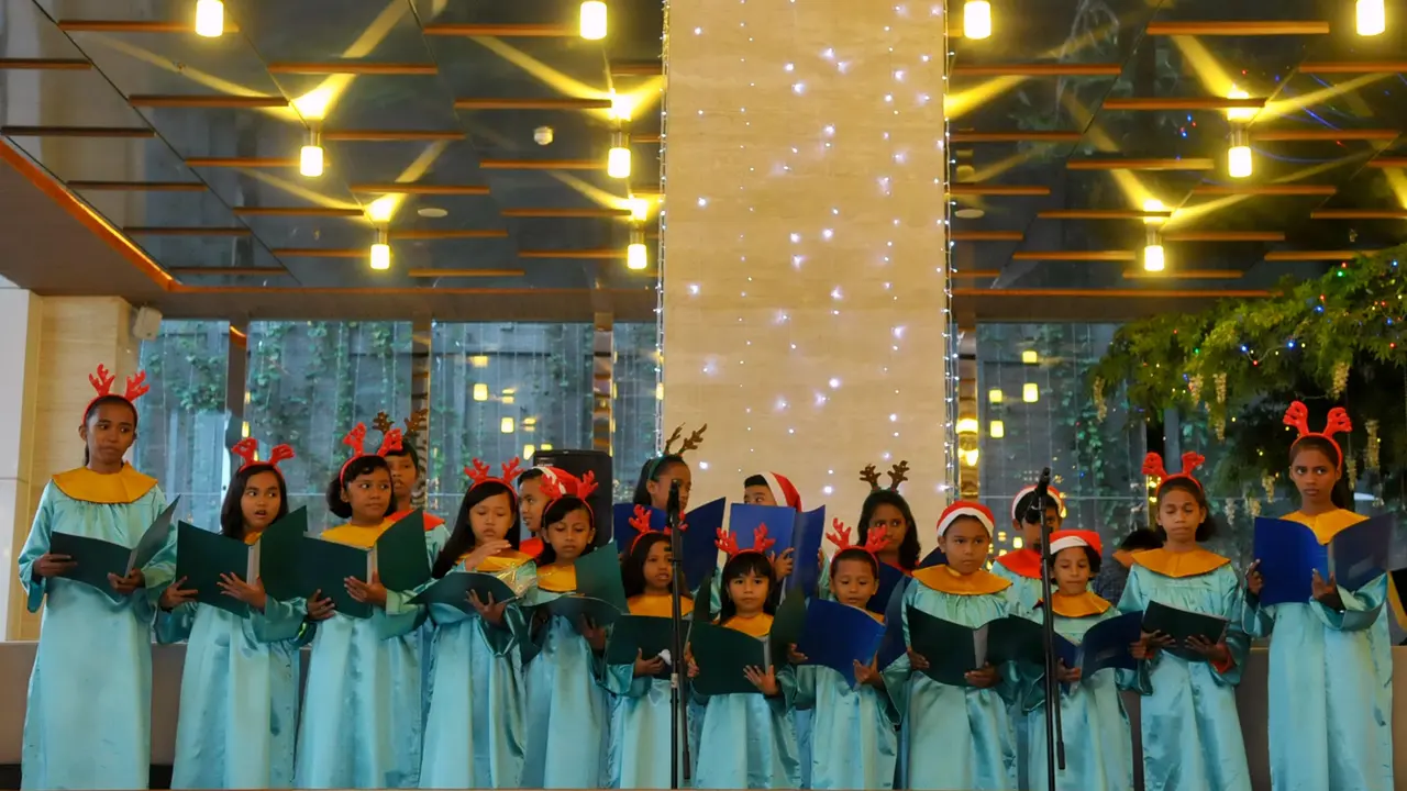 Serunya Tradisi Natal di Grand Mercure Jakarta Harmoni