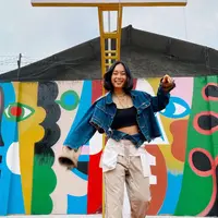 Simak inspirasi gaya dengan denim jacket ala influencer tanah air, patut dicoba!