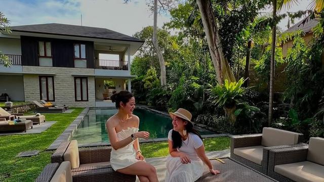 Potret Kebersamaan Gracia Indri dan Gisela Cindy. (instagram/Graciaz14/Giselacindy12)