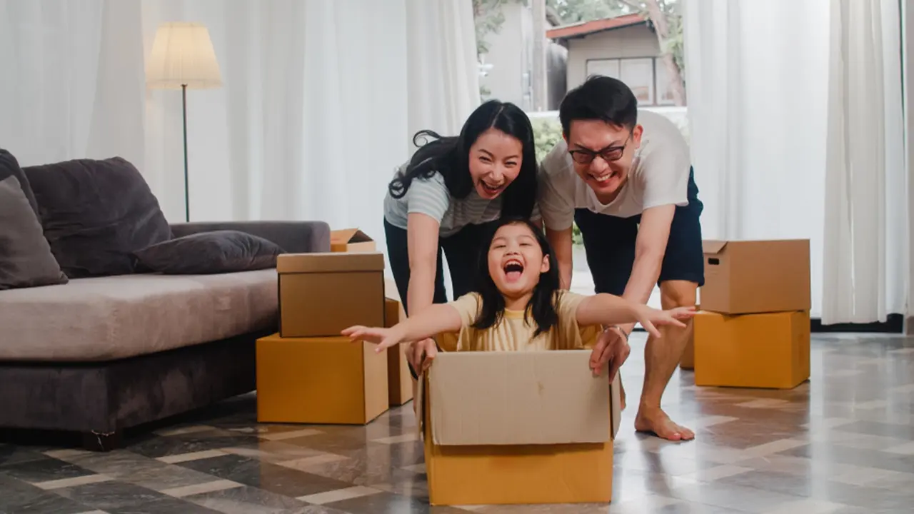 Terlalu Lama WFH Bisa Bikin Stres, 4 Cara Ini Bakal Hidupkan Suasana Harmonis di Rumah