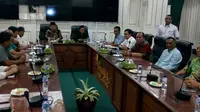 Pertamuan antara Wali Kota Malang Sutiaji dan pimpinan partai politik di Kota Malang (Liputan6.com/Zainul Arifin)