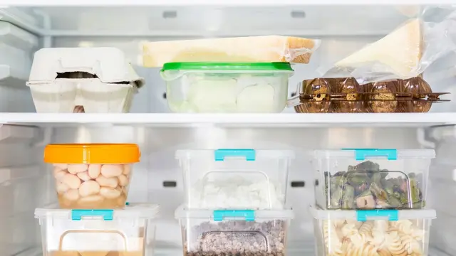 Simpan di dalam lemari es