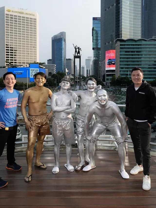 Tembus 7 Juta Penonton, Ini 7 Momen Pemain Agak Laen yang Jadi Manusia Silver dan Emas