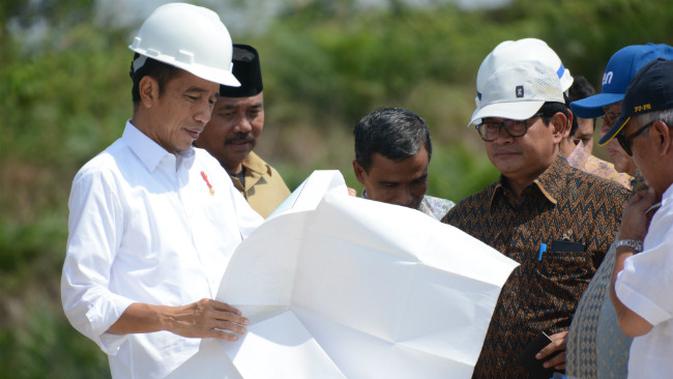 Presiden Joko Widodo mengecek lokasi ibu kota negara. (Liputan6.com/Abelda Gunawan)