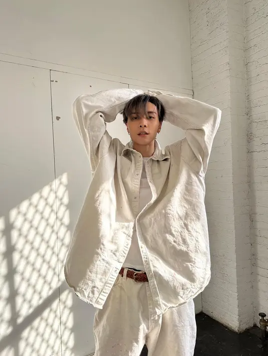 John Suh atau lebih familiar dengan nama panggung Johnny ini menjadi trainee SM setelah mengikuti audisi global di Chicago. (FOTO: instagram.com/johnnyjsuh/)