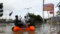 Banjir di Priuk Tangerang mencapai 80 cm.