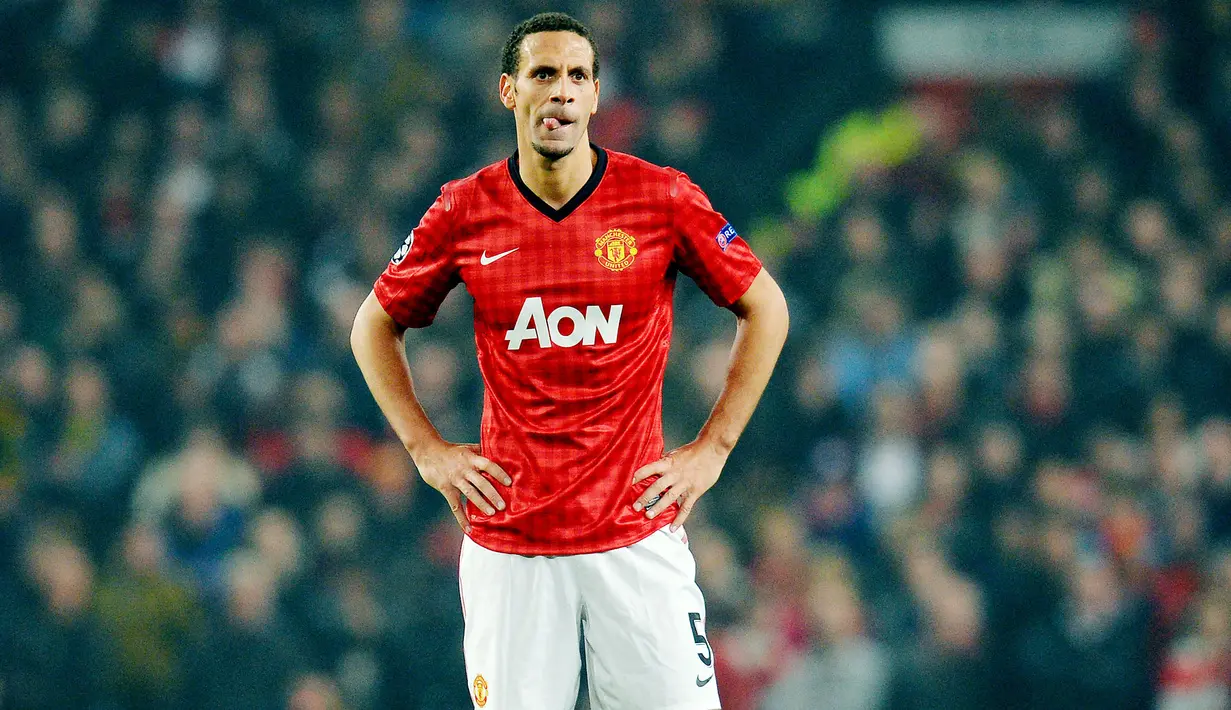 Rio Ferdinand - Bek tangguh asal Inggris ini ternyata memulai karier sepak bolanya bersama West Ham United dengan masa bakti enam musim. Lalu Rio pindah ke Leeds United dan akhirnya berlabuh ke Old Trafford dan mengabdi untuk Setan Merah Selama 12 tahun. (AFP/Andrew Yates)