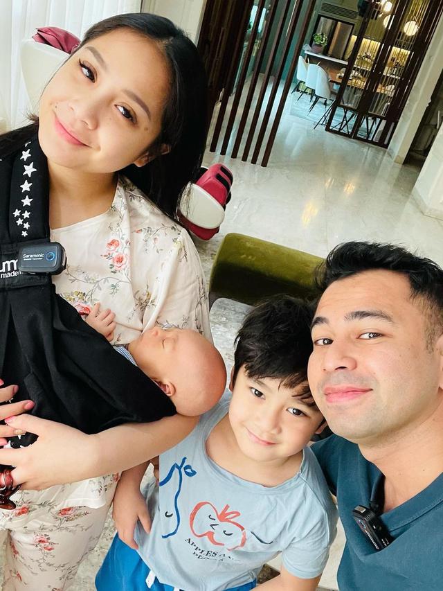 Nagita Slavina, Rafathar, dan Raffi Ahmad. (Foto: Instagram @raffinagita1717)