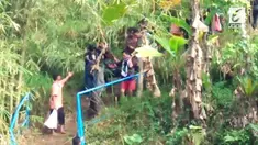 Akibat terlalu asik selfie, kedua wisatawan Curug Nangga tewas setelah terpeleset dan tercebur ke curug.