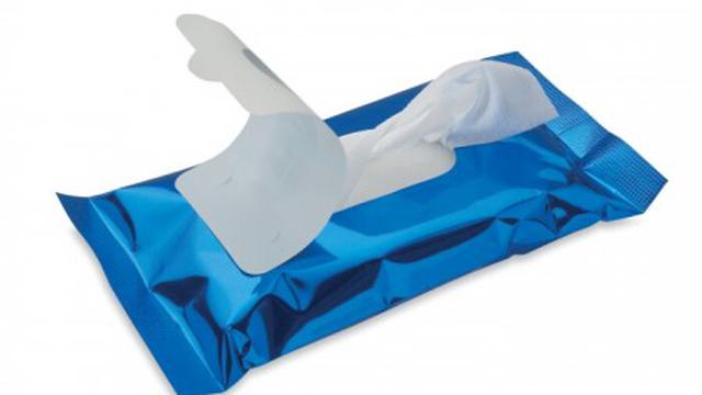 Wanita Lap Bokong Pakai Tisu Basah Usai BAB, Bolehkah?