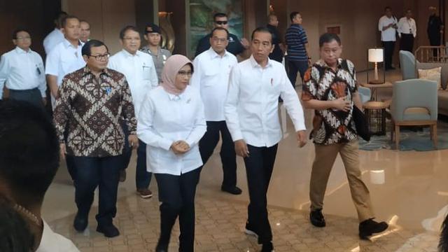 Presiden RI Joko Widodo (Jokowi) mengunjungi Kantor Pusat PLN Jakarta, Senin (5/8/2019).