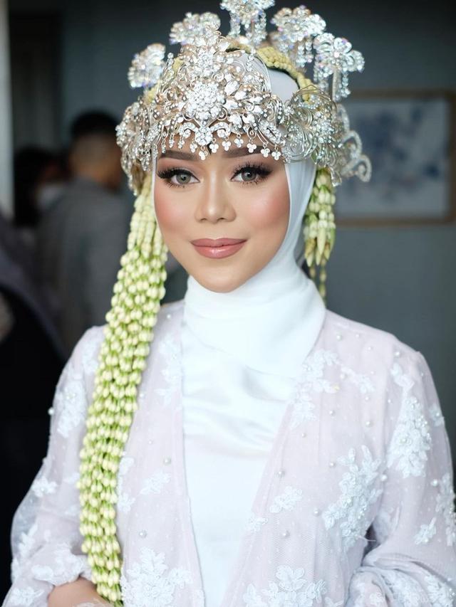 8 Detail Penampilan Lesty Kejora dalam Akad Nikah, Bikin Pangling