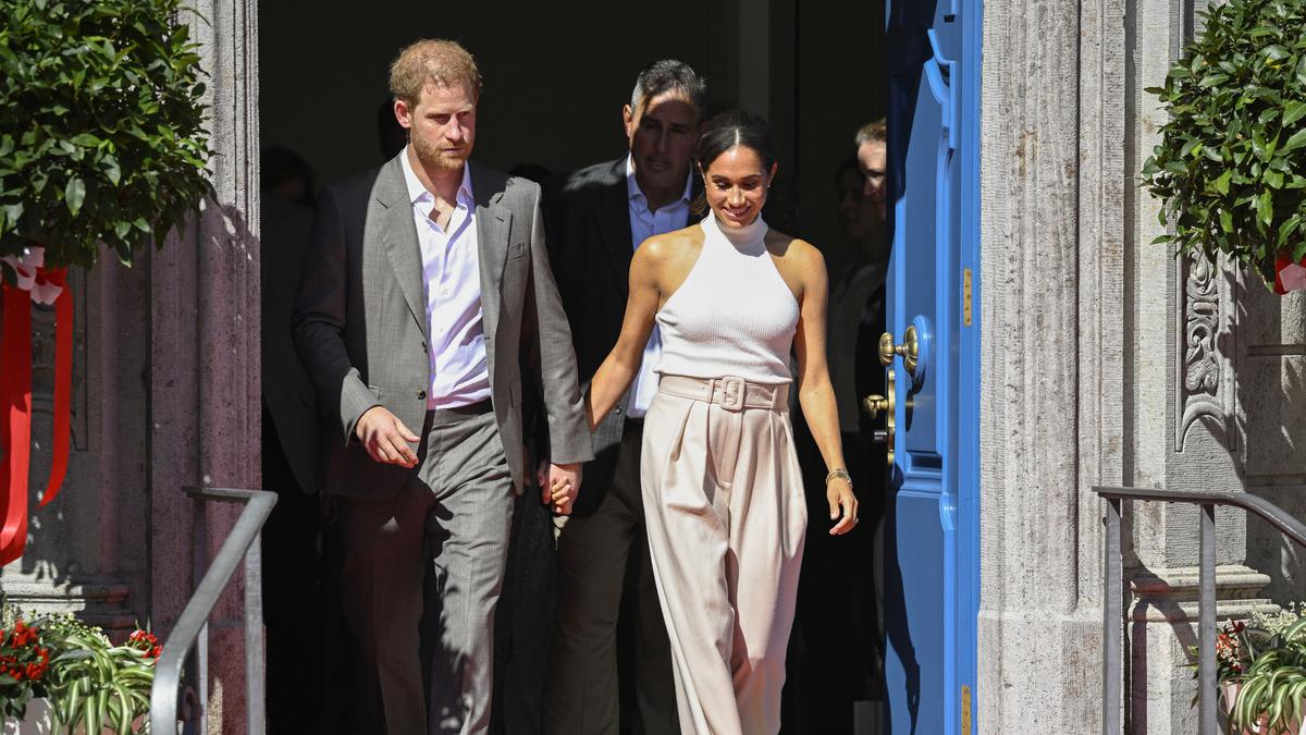 Meghan Markle dan Pangeran Harry Terancam Mengungsi Akibat Kebakaran Hutan di Los Angeles