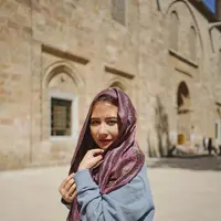 Prilly Latuconsina sedang menikmati masa liburannya di Turki. Ia pun mengunggah sejumlah potret keseruannya menikmati negara perbatasan Asia-Eropa itu. Saat tiba di Turki, Prilly Latuconsina mengunggah sejumlah foto seru yang tetap fashionable meski mengenakan outfit yang simple dan affordable selama liburan. Yuk intip keseruannya. (instagam/prillylatuconsina96)