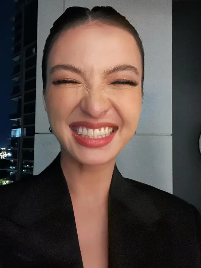 Raline Shah tirukan ekspresi emoticon (Instagram/ralineshah)