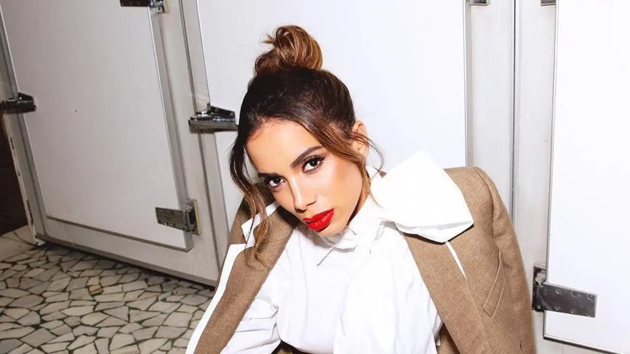 Tutorial makeup Anitta