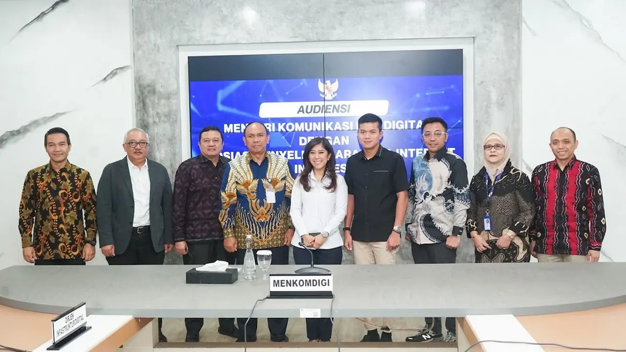 Menkomdigi Minta ISP Sediakan Akses Internet Terjangkau
