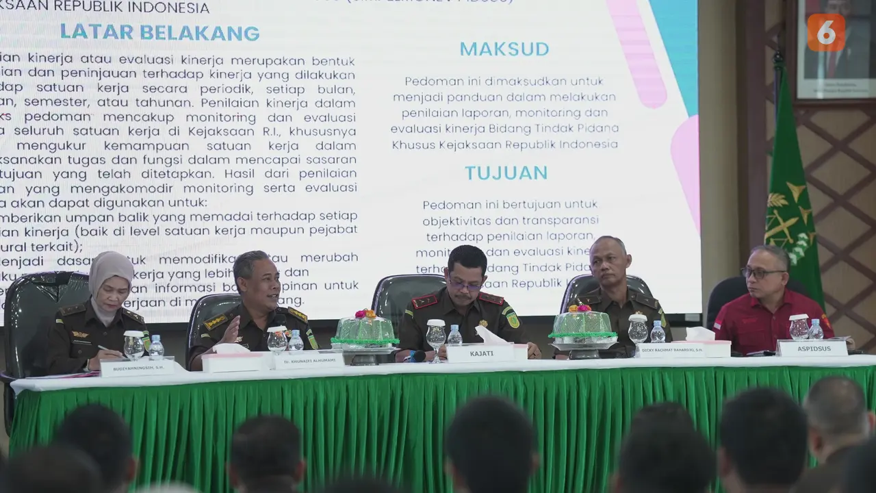 Kajati Sulsel Agus Salim meminta jajarannya di bidang tindak pidana khusus lebih aktif melaporkan setiap penanganan perkara. (Liputan6.com/Eka Hakim)