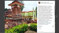 Tiruan Menara Kudus di Malaysia. (Liputan6.com/Instagram @backpackology)