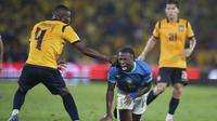 Aksi Vinicius Junior pada laga Ekuador vs Brasil di laga Kualifikasi Piala Dunia 2026 zona CONMEBOL (AP Photo/Dolores Ochoa)
