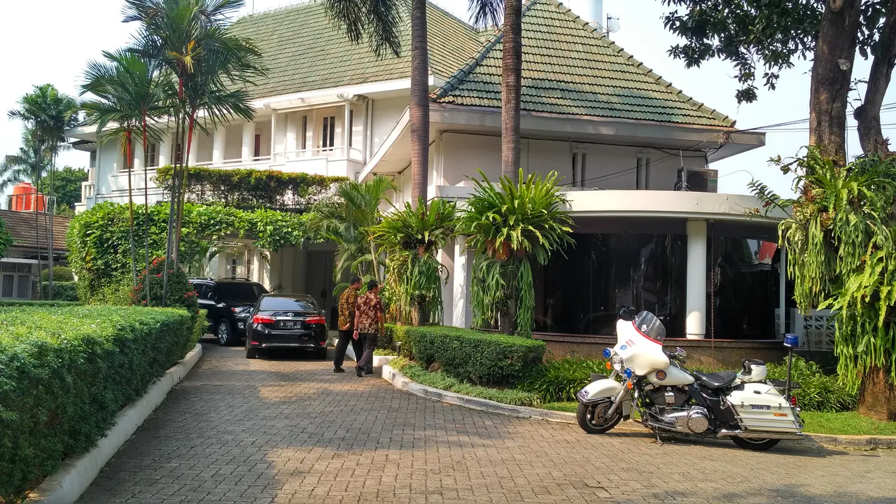 Suasana rumah dinas Gubernur DKI Jakarta di Menteng. (Liputan6.com/Ika Defianti)