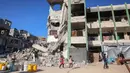 Sementara itu, sudah lebih dari 90 persen gedung sekolah di Gaza rusak akibat pengeboman Israel. (Bashar TALEB/AFP)