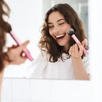 ilustrasi perempuan cantik/Dean Drobot/Shutterstock