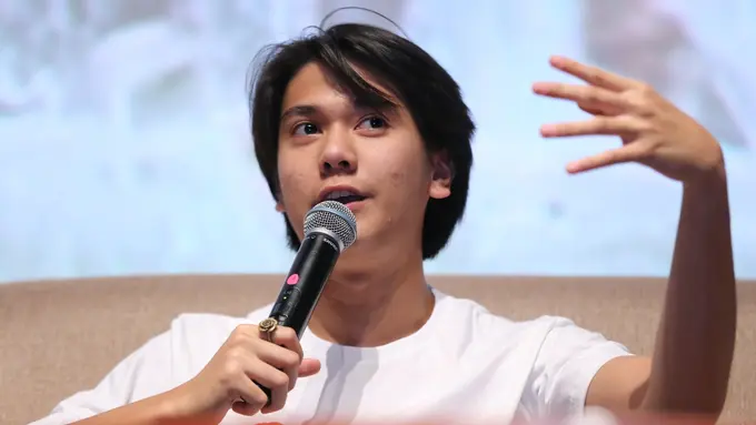 [Fimela] Iqbaal Ramadhan di Film Bumi Manusia